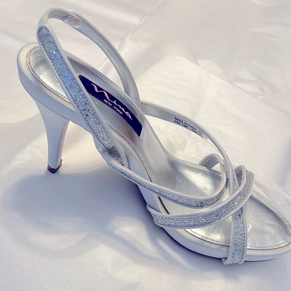 Nina rhinestone high heels sandal. Size 7.5